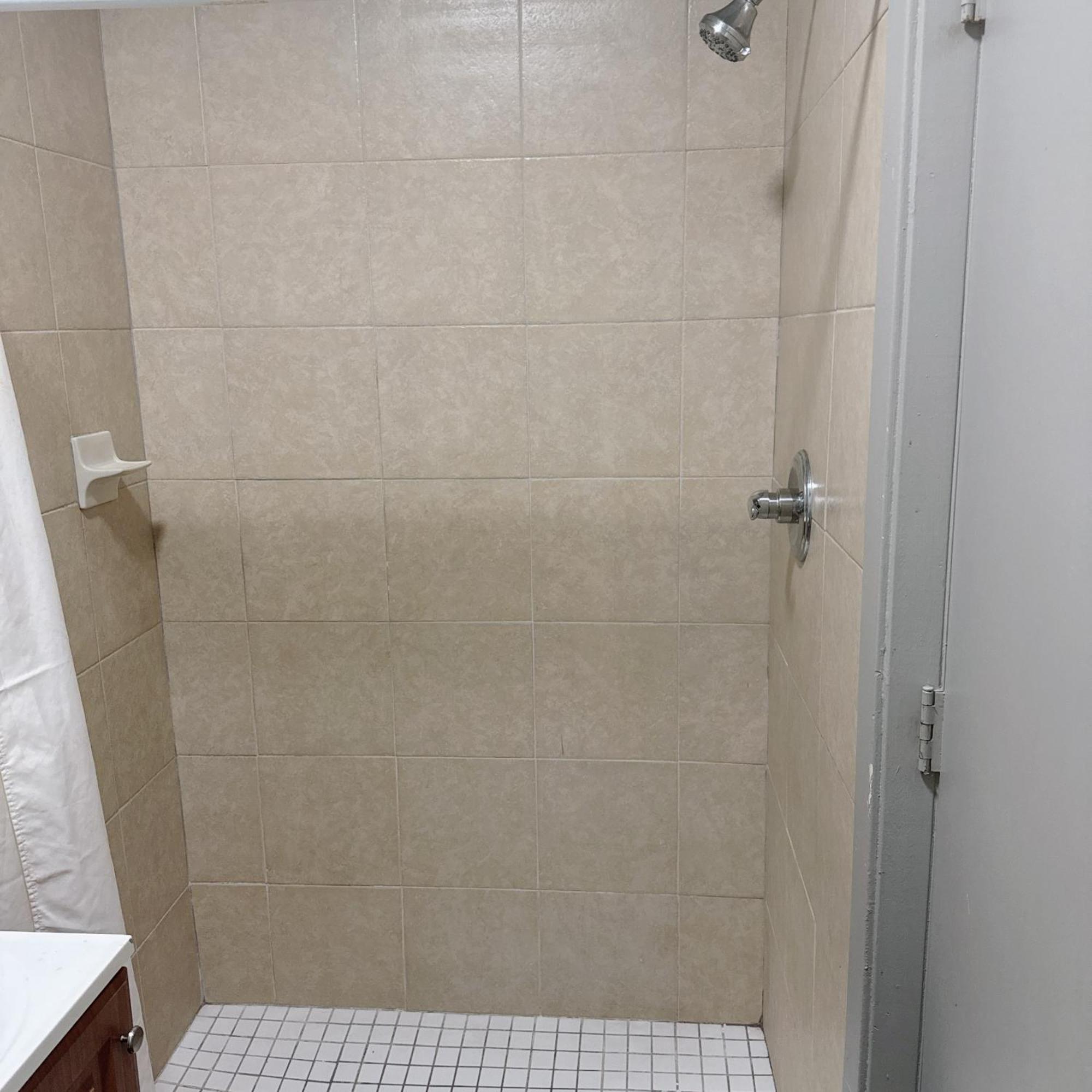 Deluxe Inn Боузър Сити Екстериор снимка